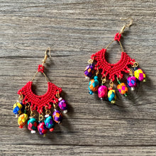 Load image into Gallery viewer, Macrame Earrings with Palm Spheres
